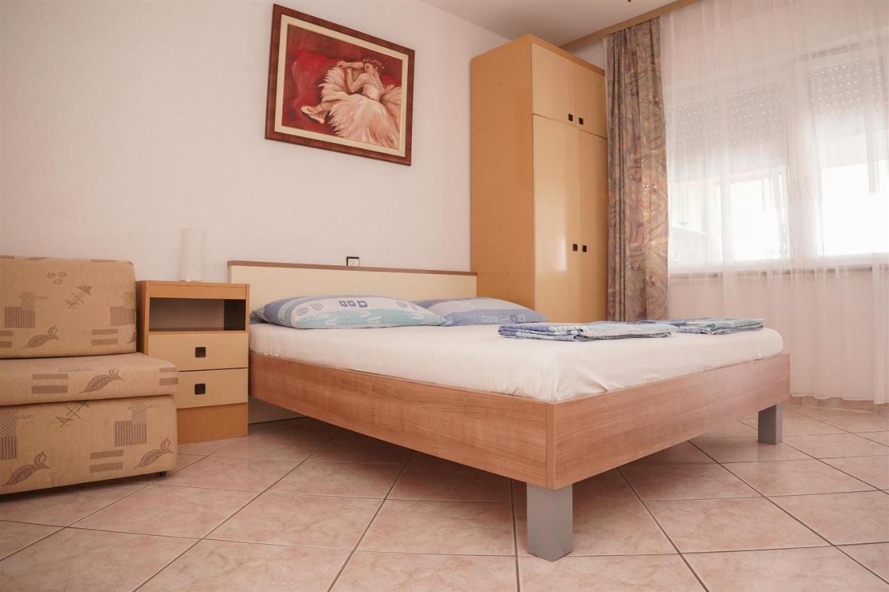 Apartments Mare Trogir Eksteriør billede